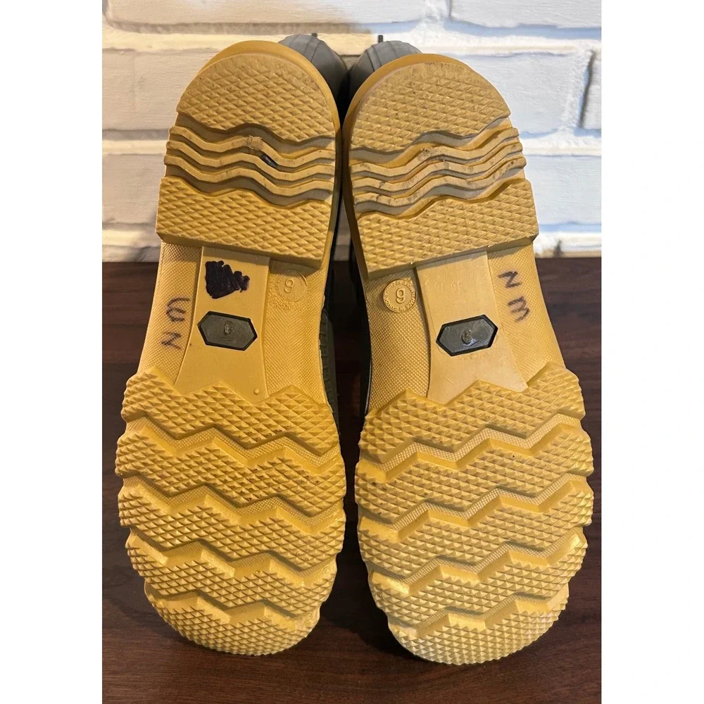 Kamik STOMP Waterproof Rain Boots Big Kids 6 Grey Olive Green Lug Sole Gorpcore